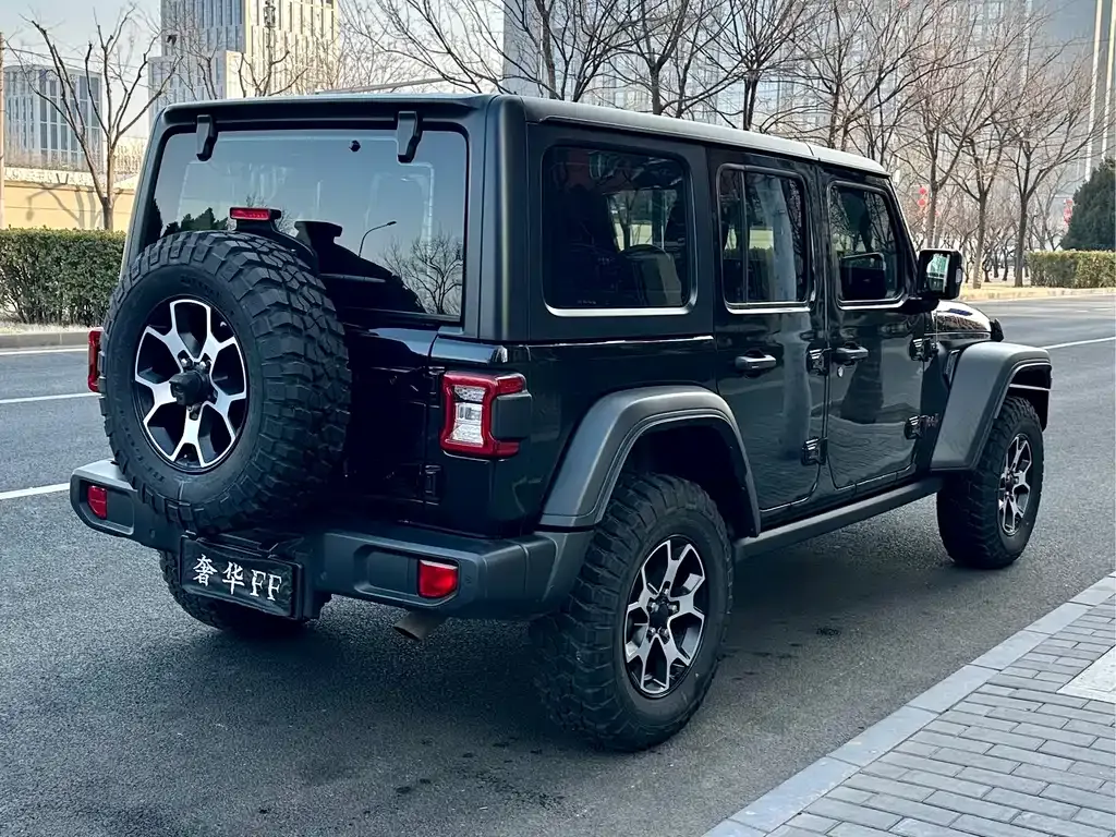 Jeep Wrangler — фото 9