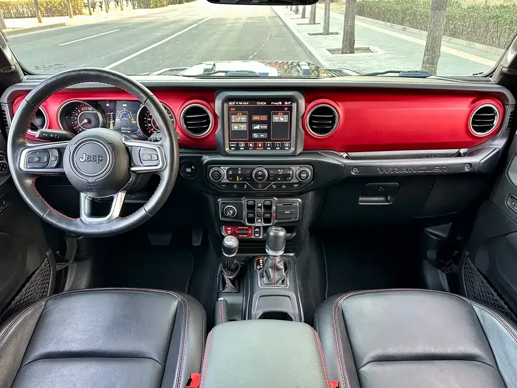 Jeep Wrangler — фото 6