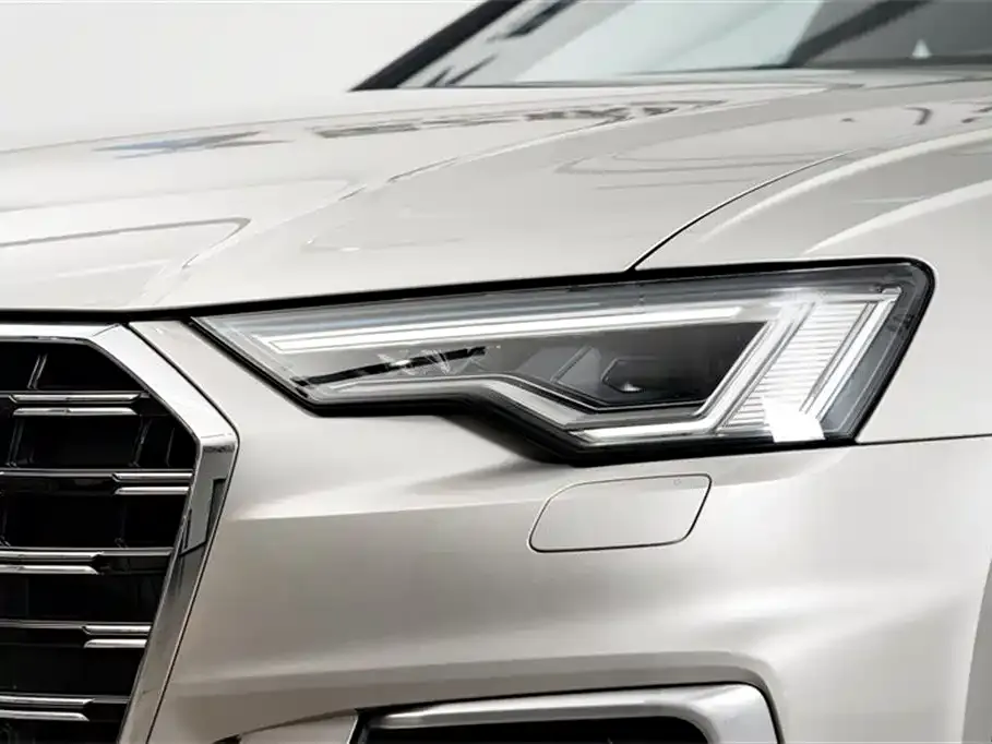 Audi A6L — фото 2