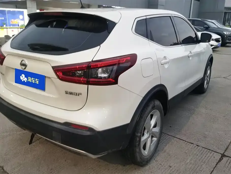 Nissan Qashqai — фото 4