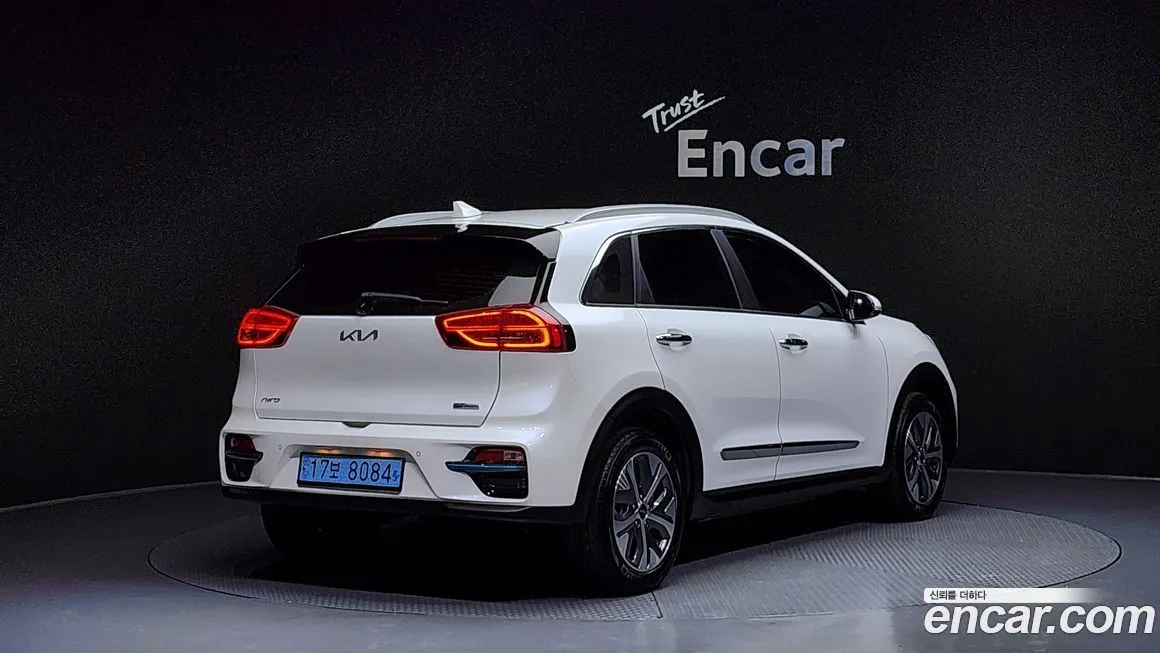 Kia Niro — фото 10