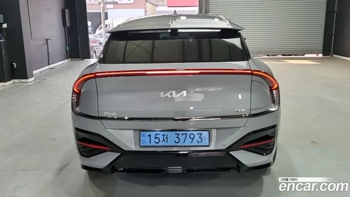 Kia EV6 — фото 10