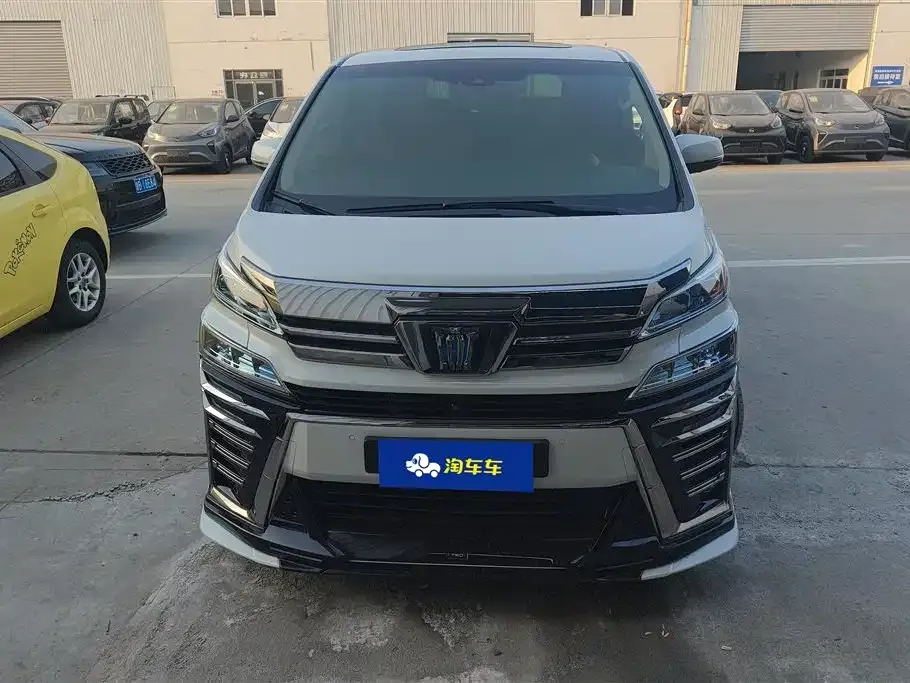 Toyota Vellfire — фото 9