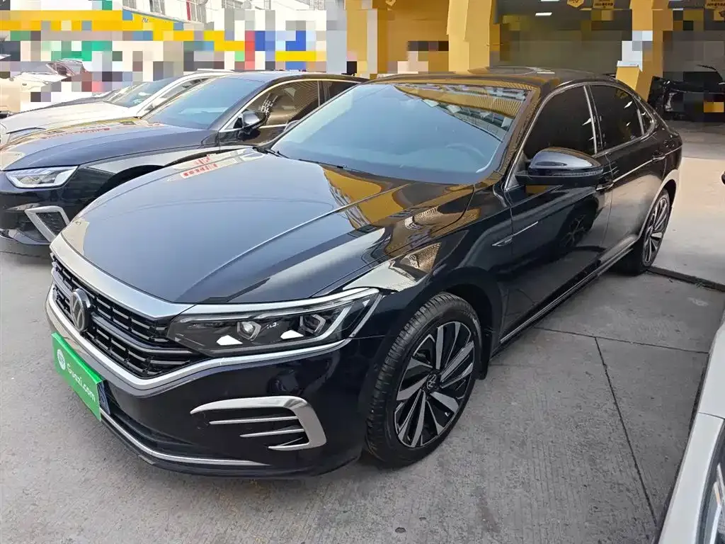 Volkswagen Passat — фото 1