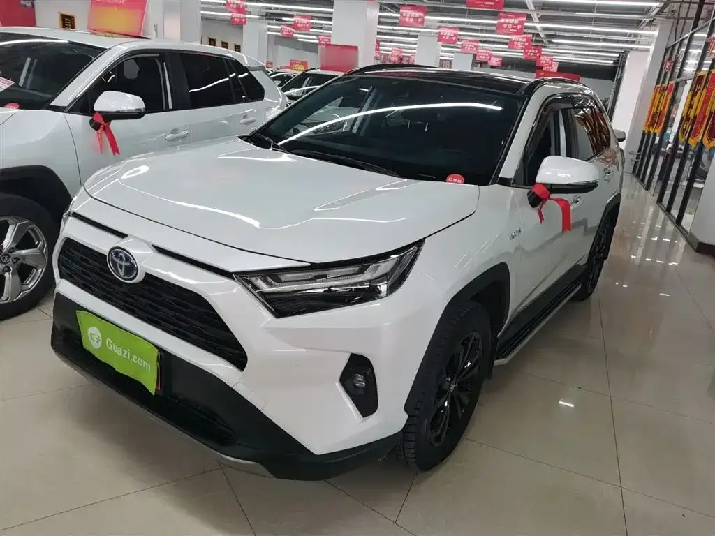 Toyota RAV4 — фото 6