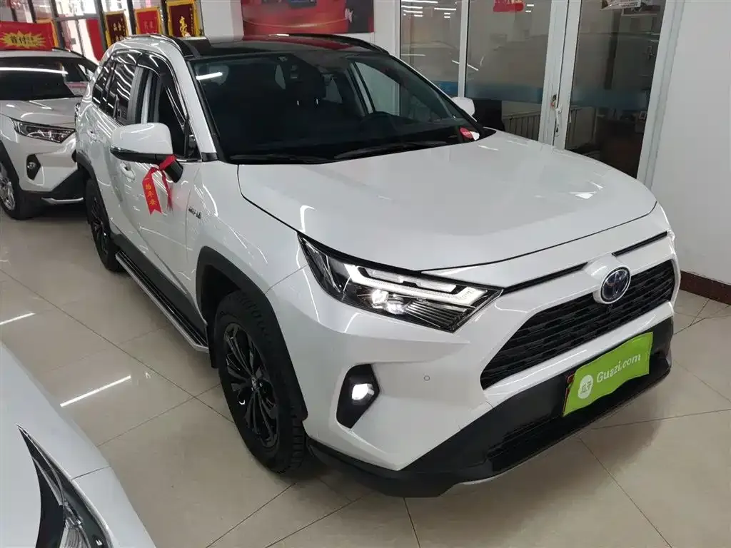 Toyota RAV4 — фото 4