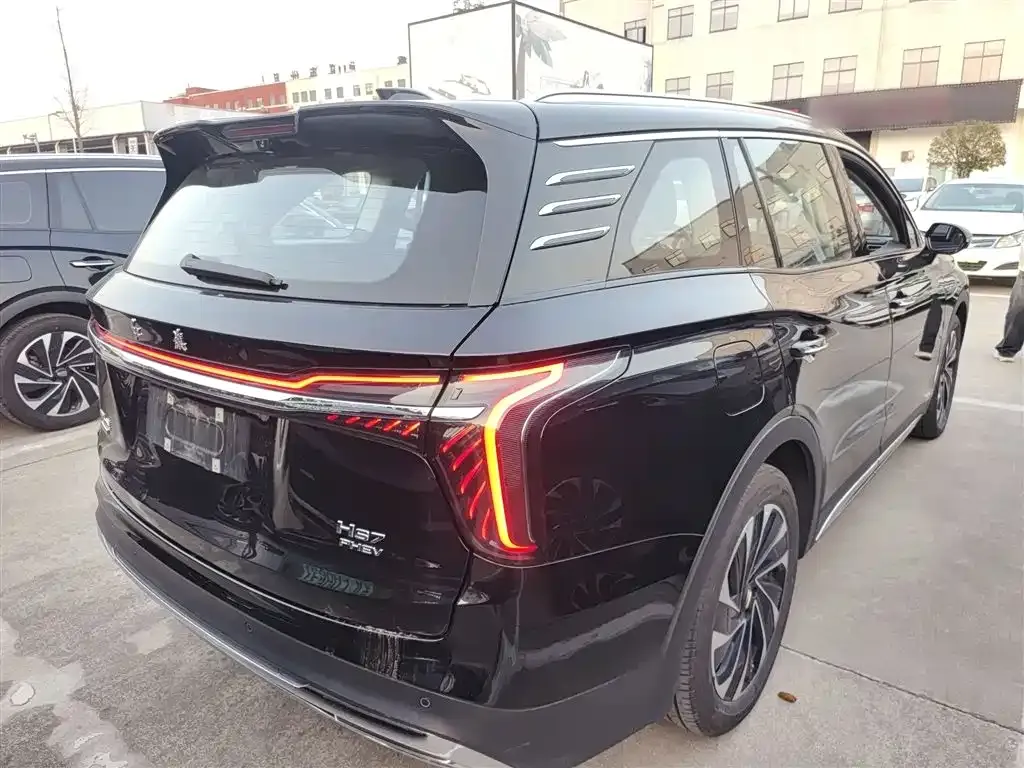 Hongqi HS7 PHEV — фото 8