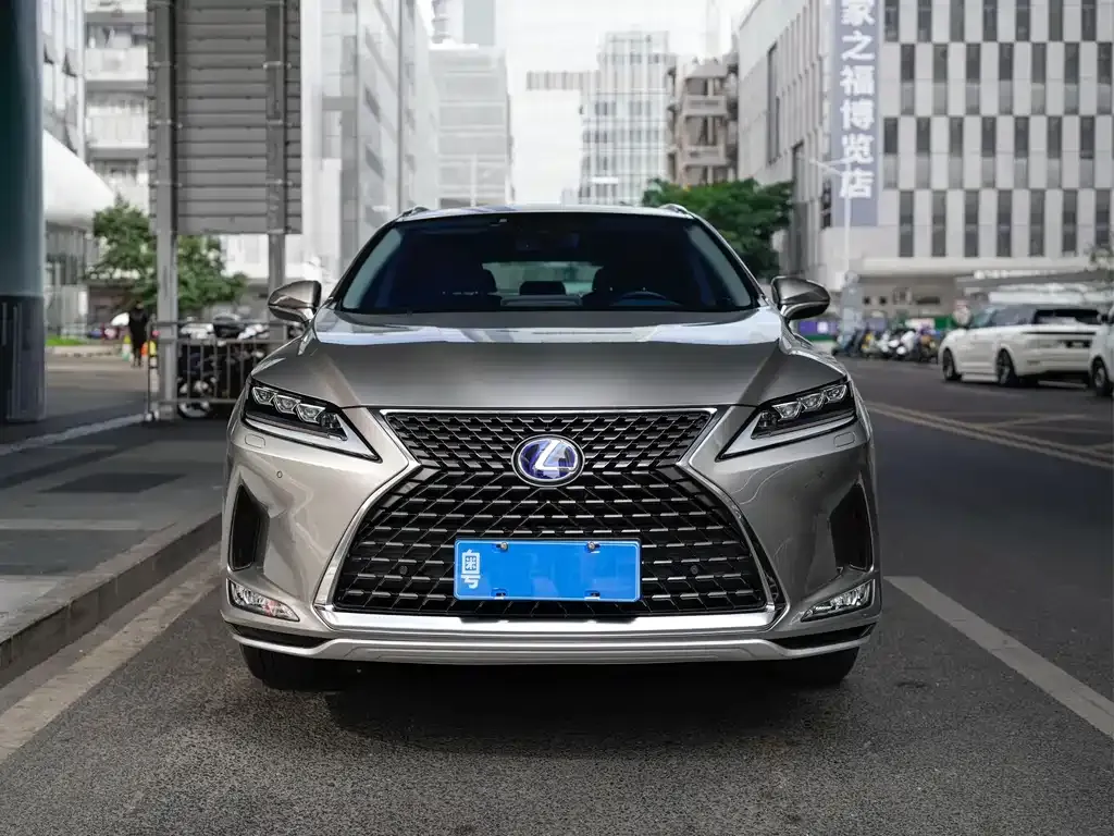 Lexus RX — фото 1