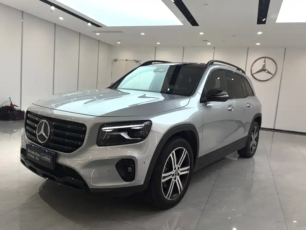 Mercedes-Benz GLB — фото 1