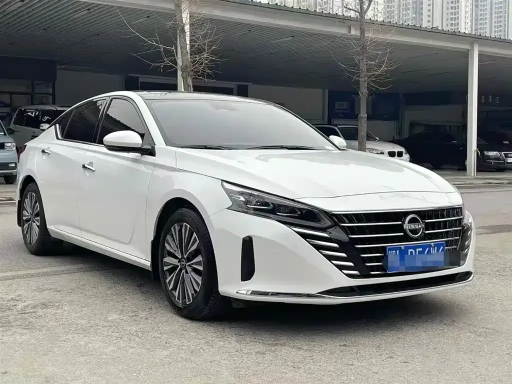 Nissan Teana — фото 2