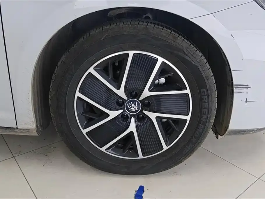 BYD Qin L — фото 7