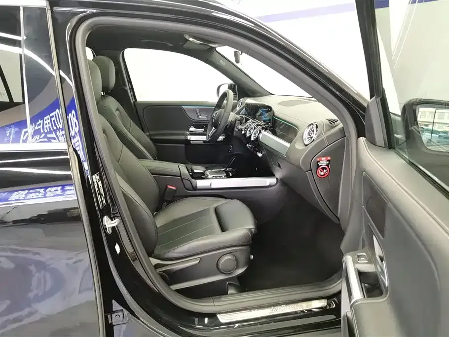 Mercedes-Benz GLB — фото 5