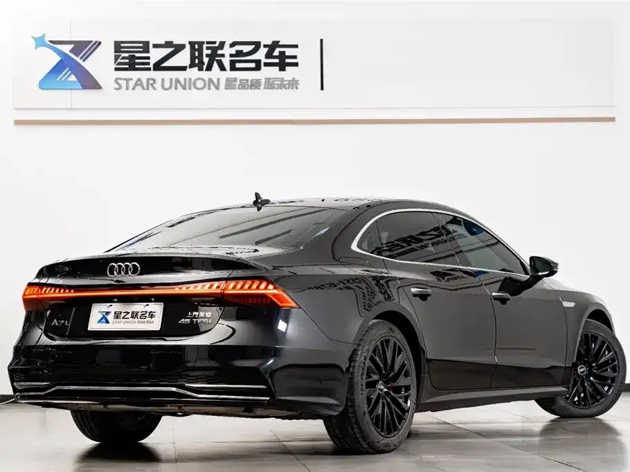 Audi A7L — фото 6