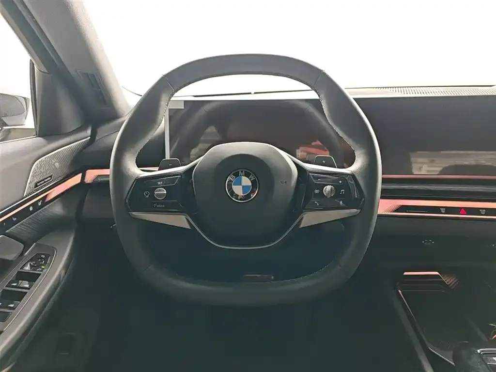 BMW 5 Series — фото 2