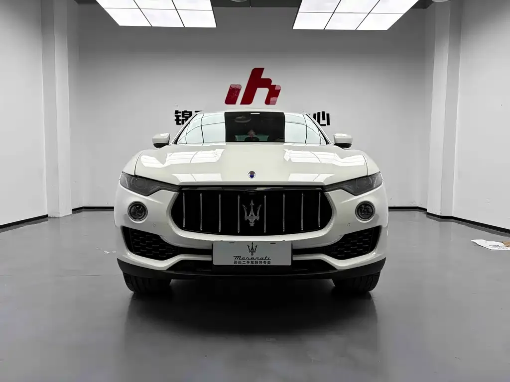 Maserati Levante — фото 3