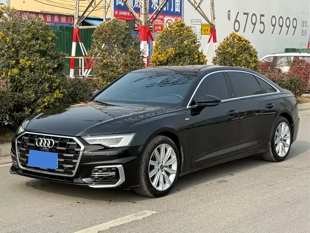Audi A6L — фото 1
