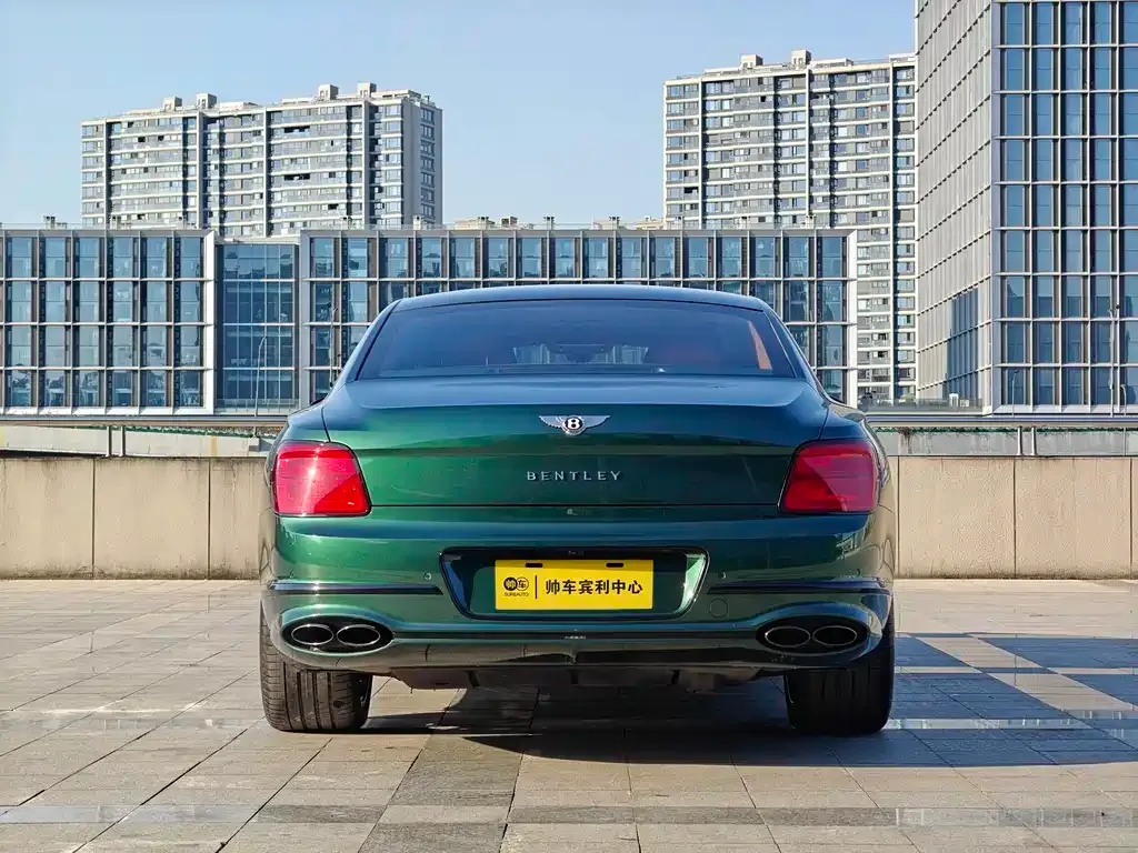 Bentley Flying Spur — фото 10