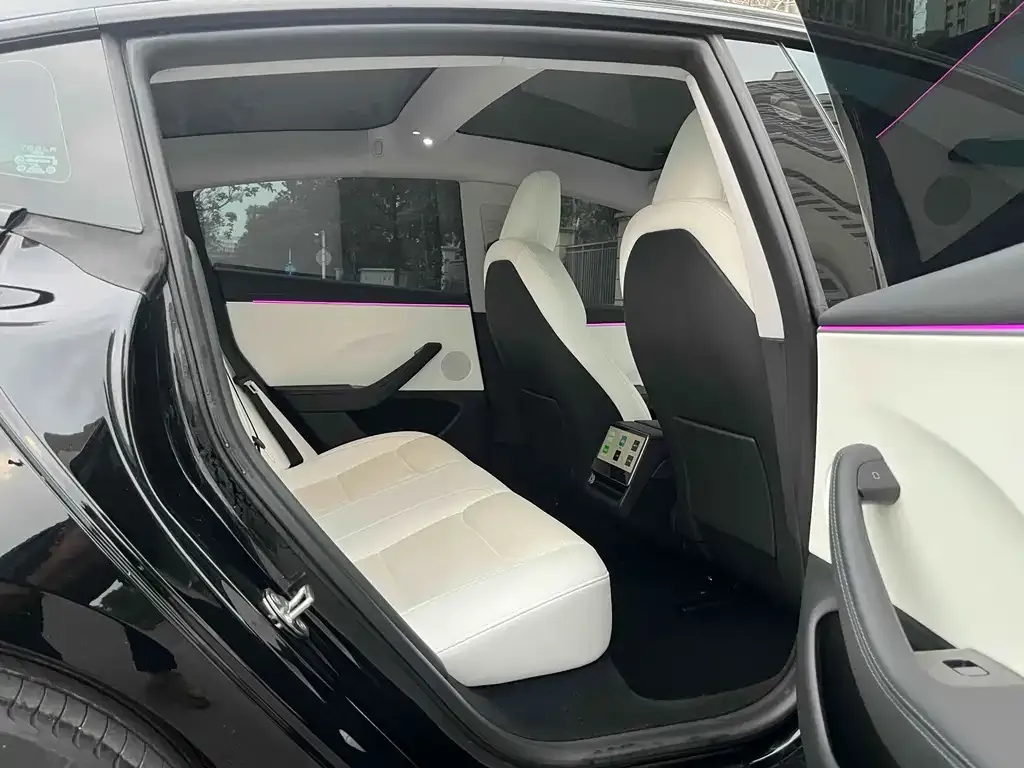 Tesla Model 3 — фото 6