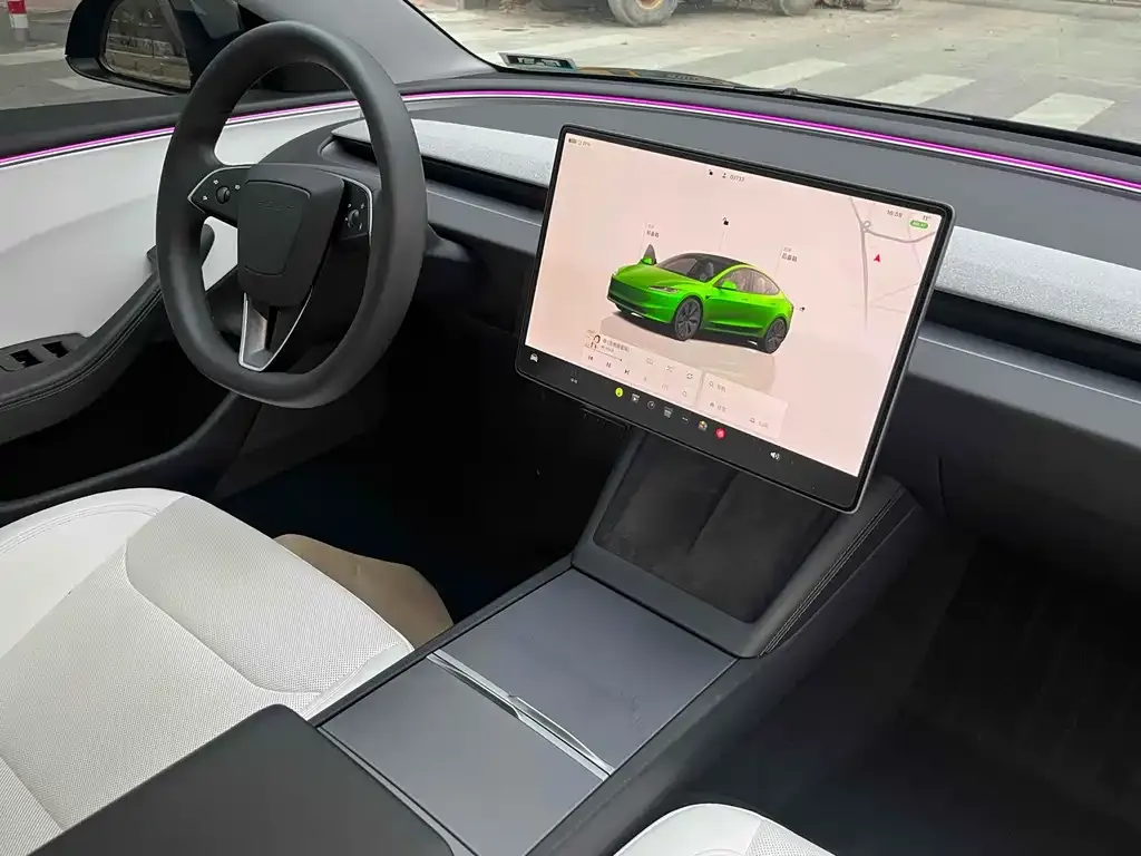 Tesla Model 3 — фото 8