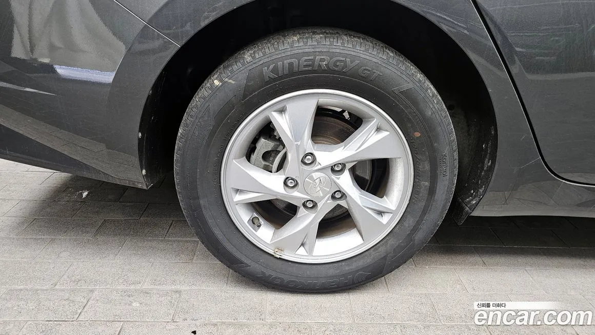 Hyundai AVANTE — фото 10