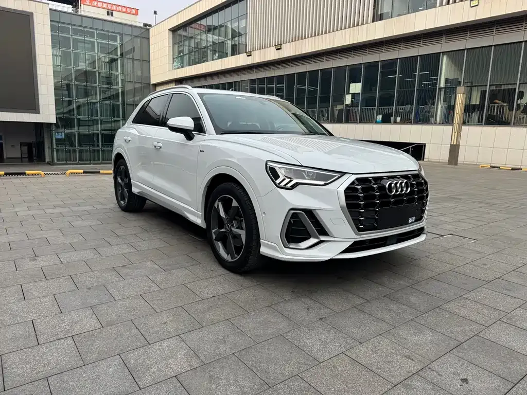 Audi Q3 — фото 7