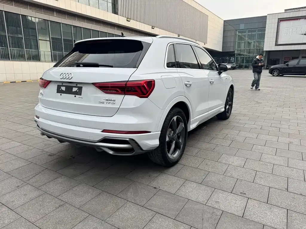 Audi Q3 — фото 6