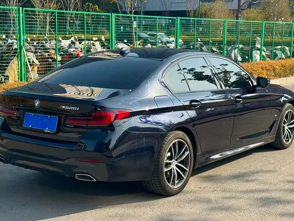 BMW 5 Series (Import) — фото 3