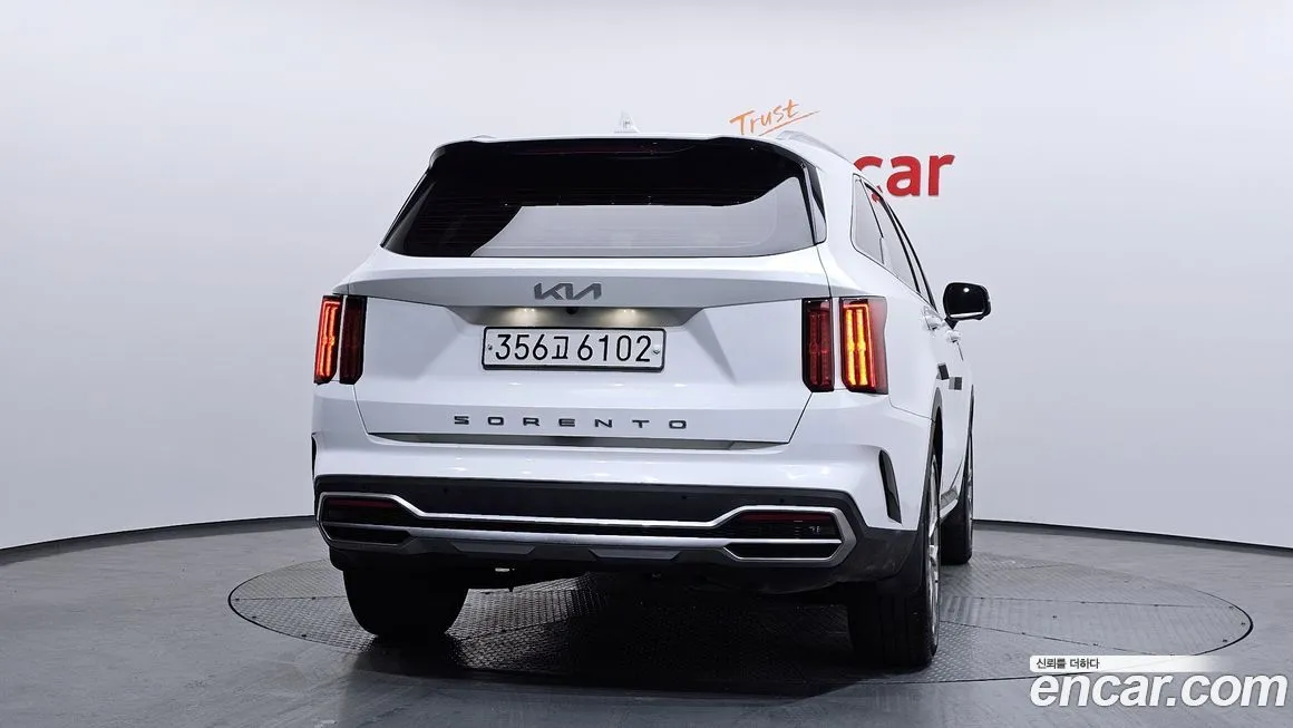 Kia Sorento — фото 5