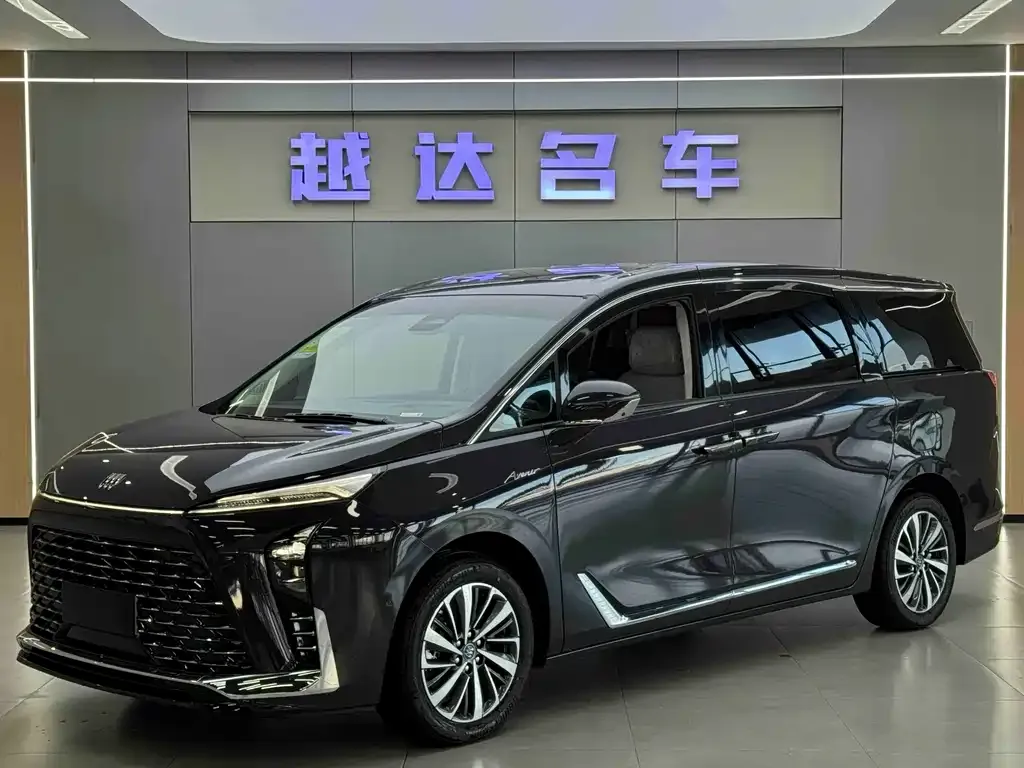 Buick GL8 Hybrid — фото 1