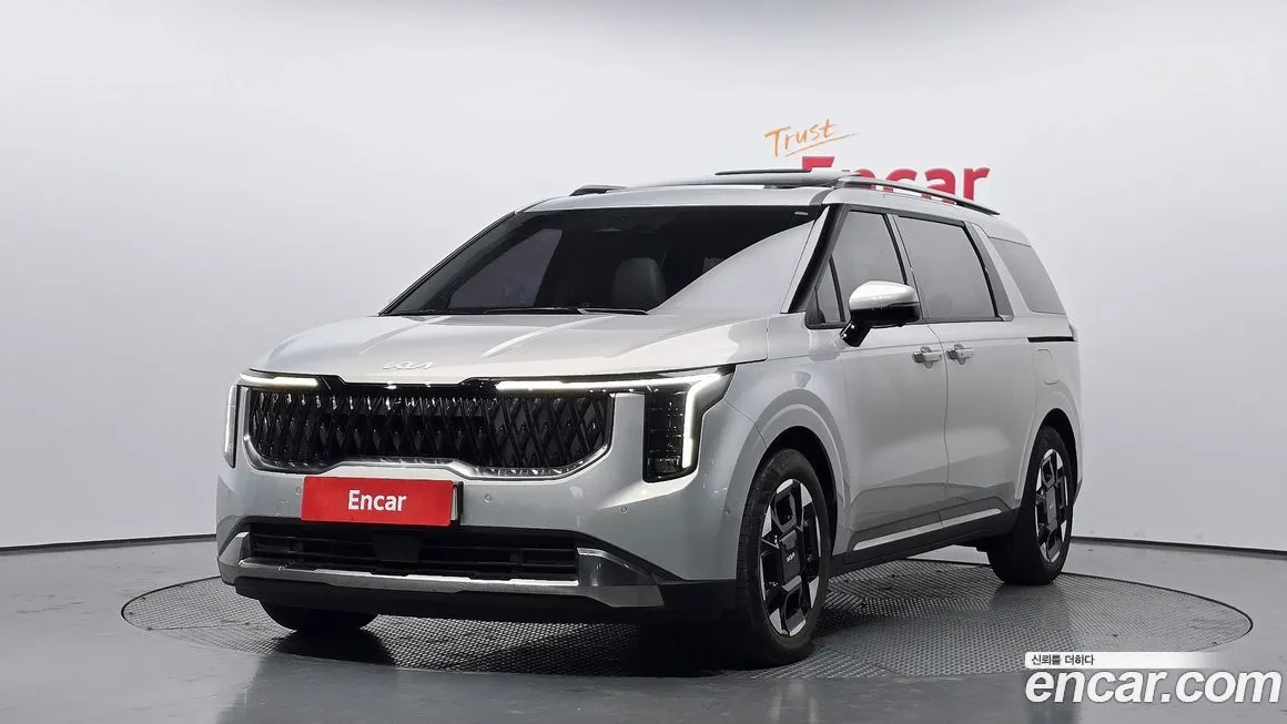 Kia Carnival — фото 1