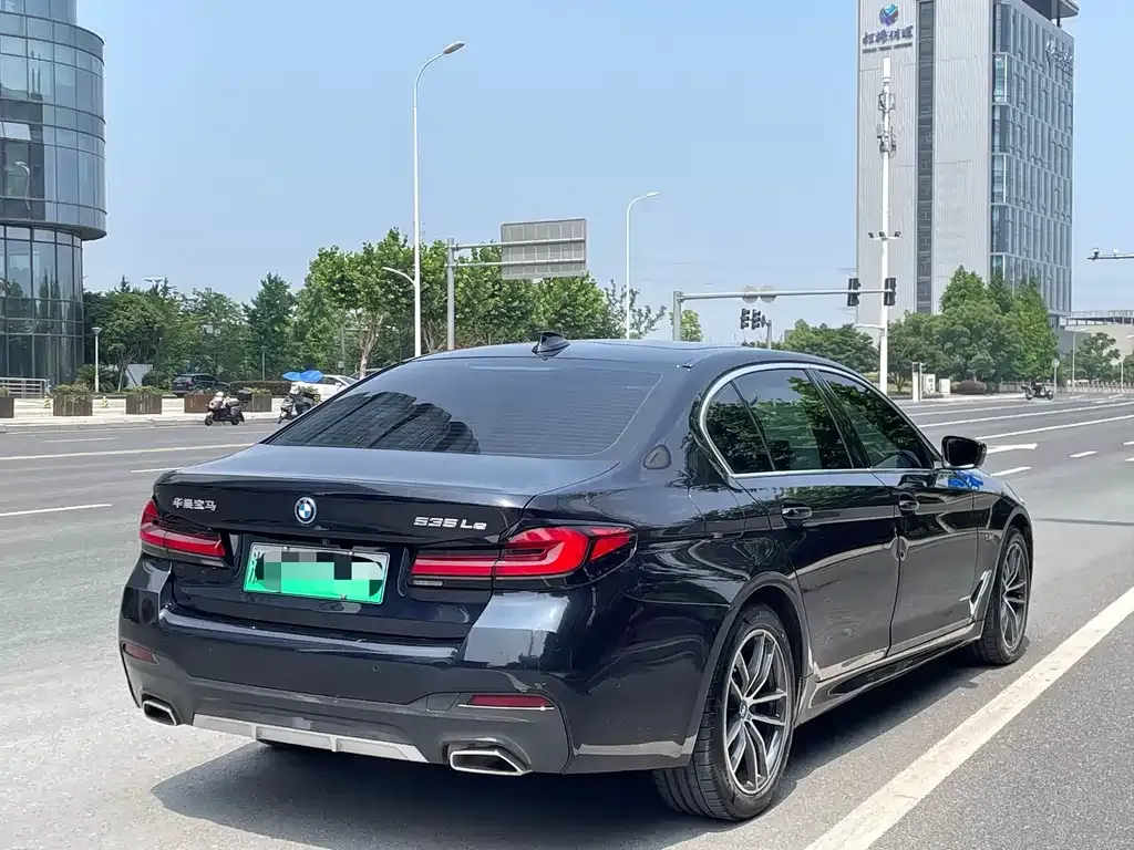 BMW 5 Series New Energy — фото 4