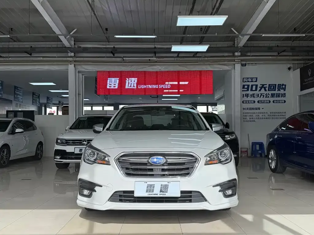 Subaru Legacy — фото 5