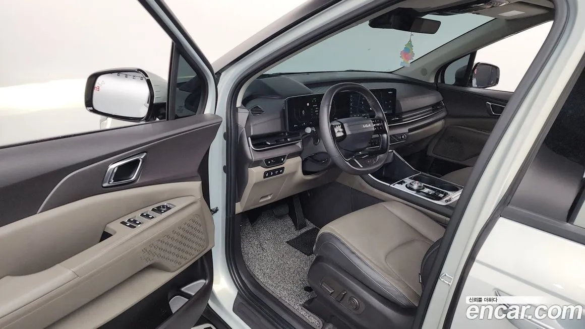 Kia Carnival — фото 10