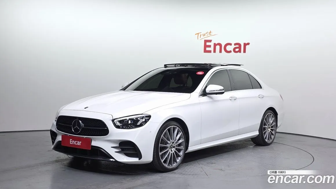 Mercedes-Benz E-Class — фото 1