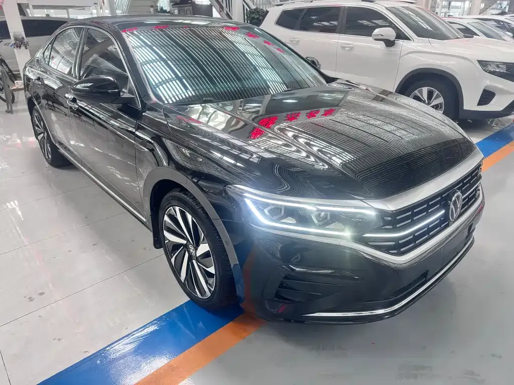 Volkswagen Passat — фото 4