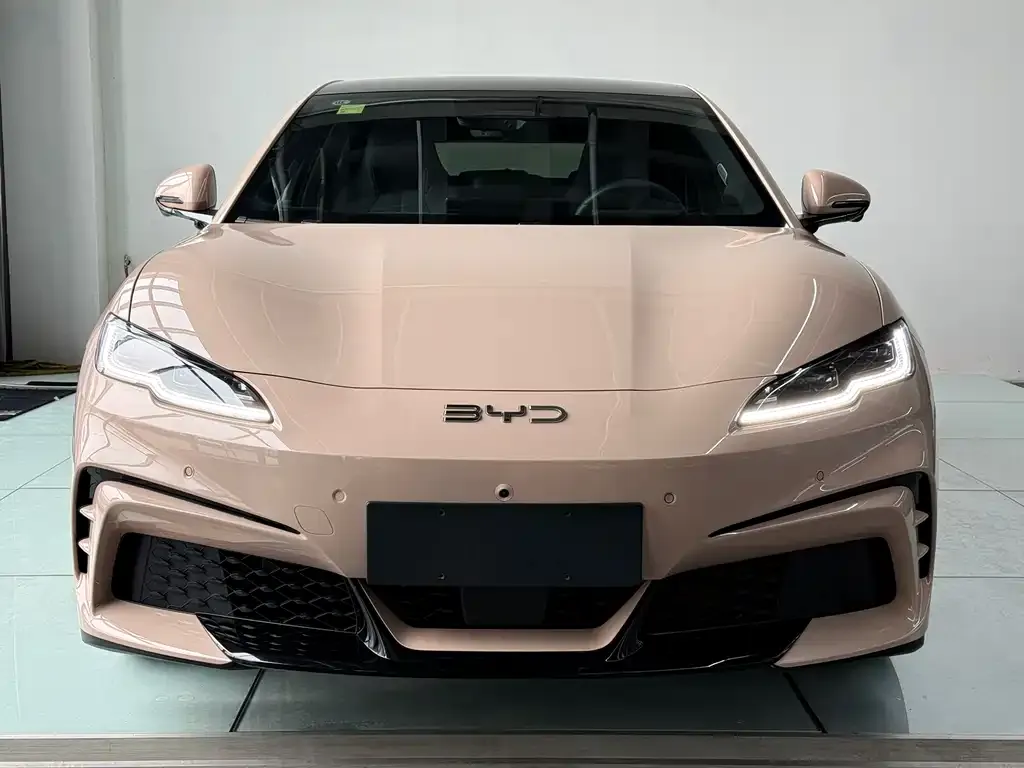 BYD Seal 06GT — фото 1