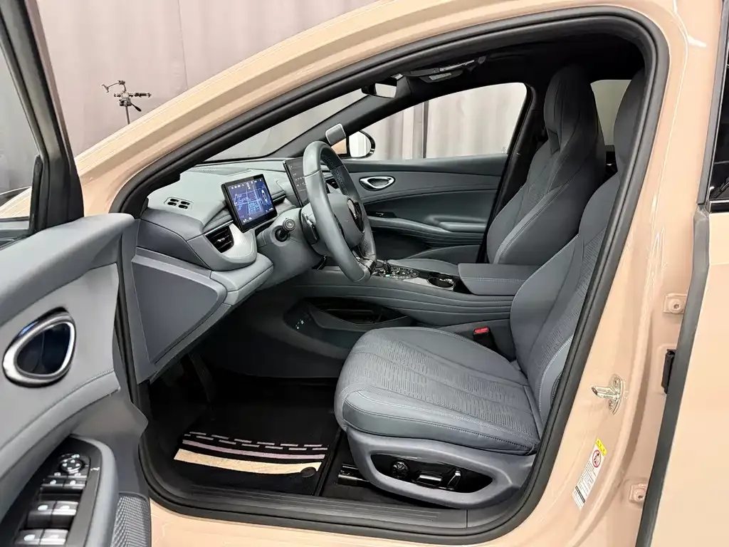 BYD Seal 06GT — фото 8