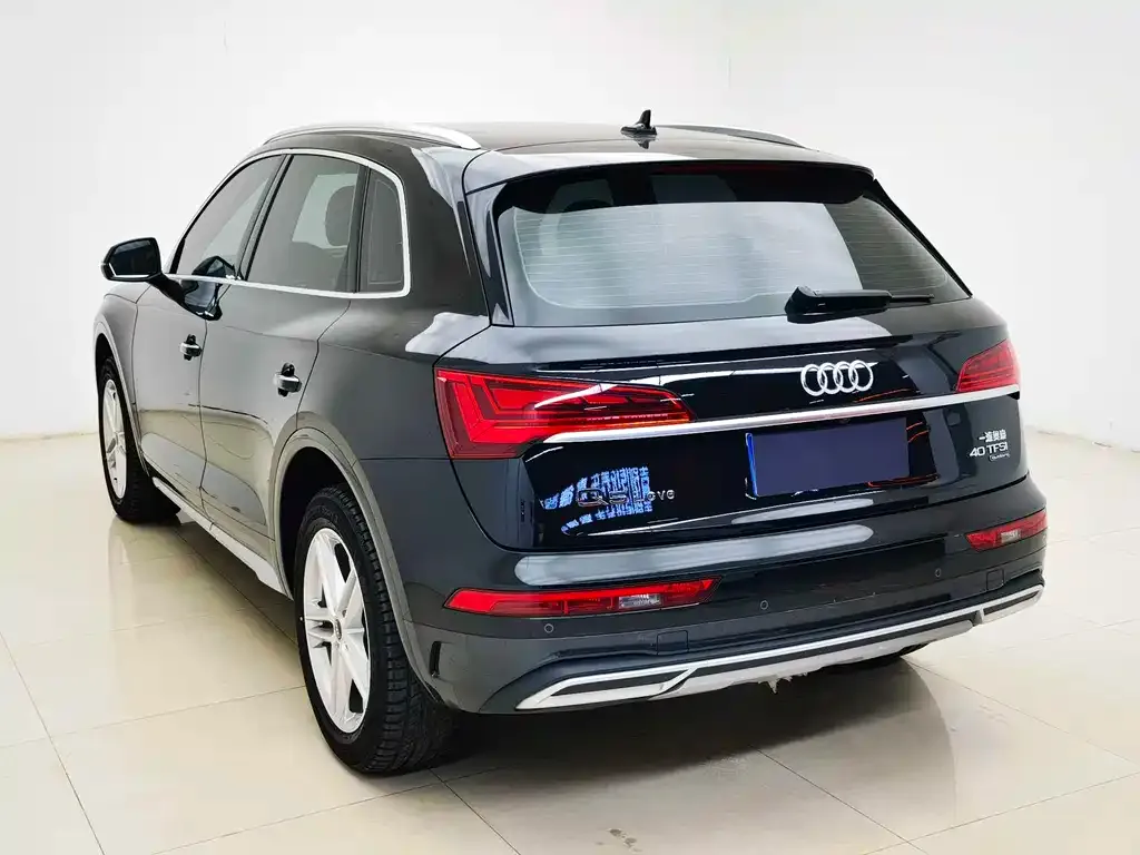 Audi Q5L — фото 5
