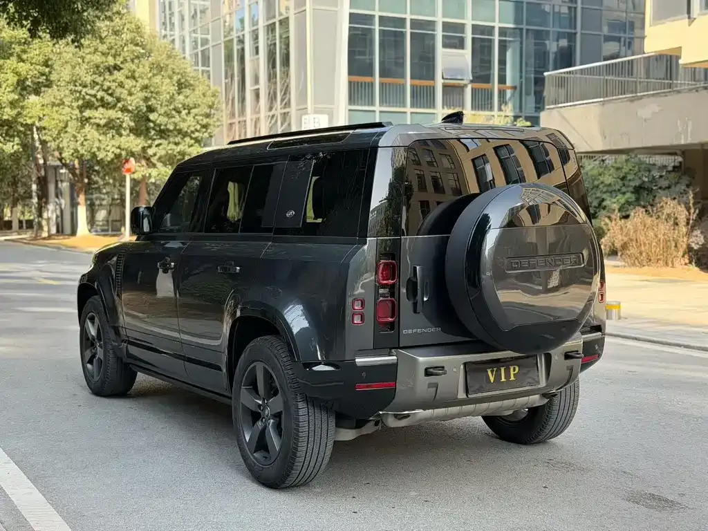 Land Rover Defender — фото 6