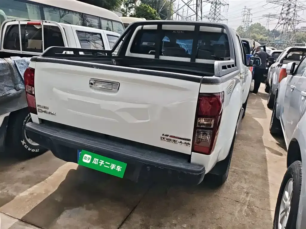 Isuzu D-MAX — фото 4