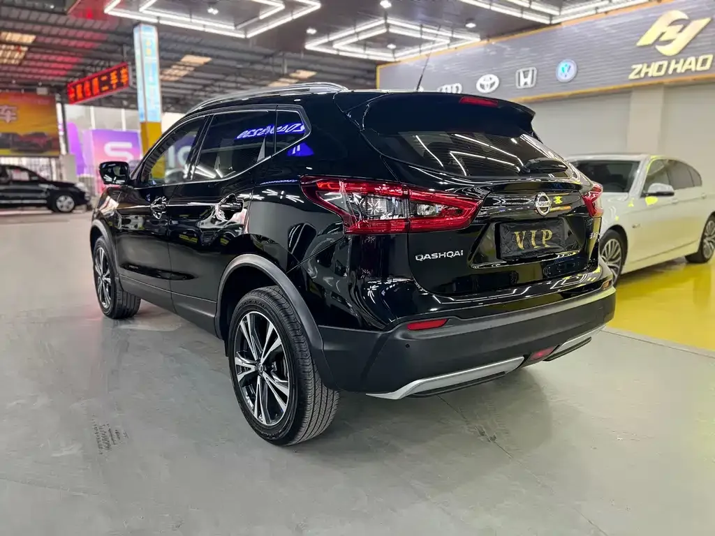 Nissan Qashqai — фото 2