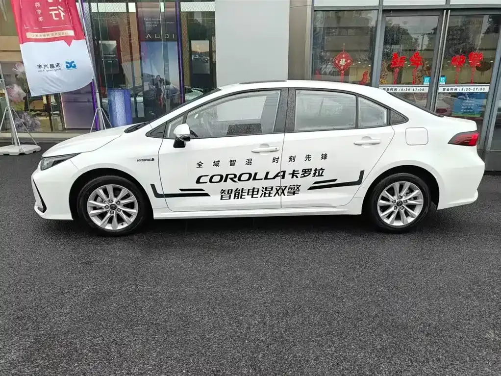 Toyota Corolla — фото 3