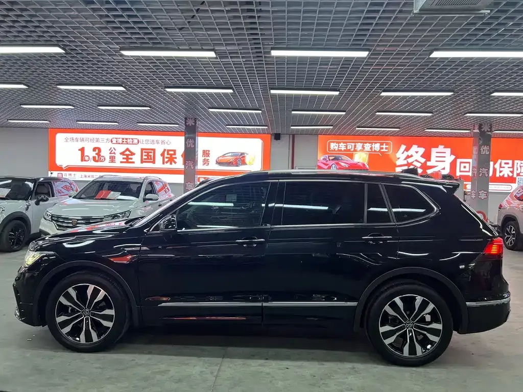 Volkswagen Tiguan L — фото 6