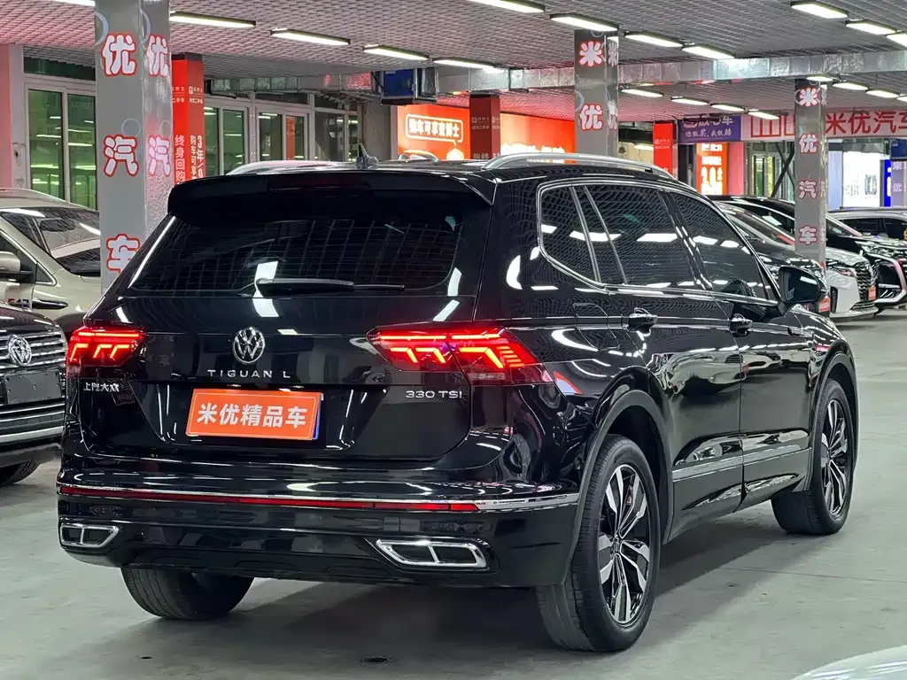 Volkswagen Tiguan L — фото 8