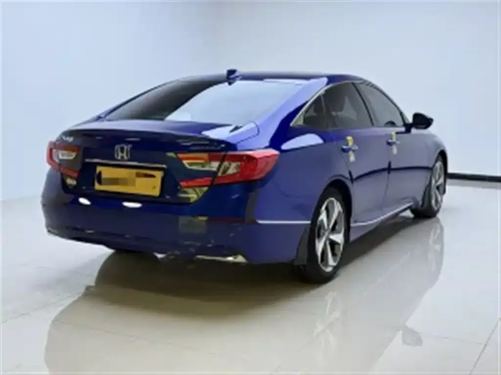 Honda Accord — фото 5