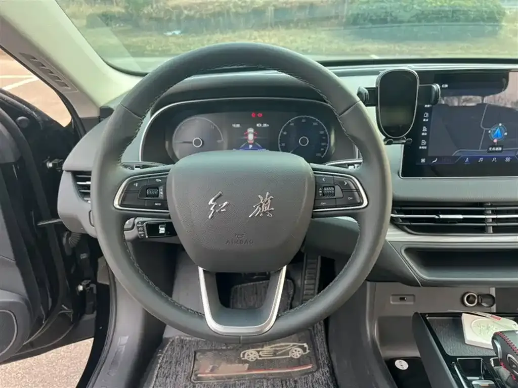 Hongqi E-QM5 — фото 10