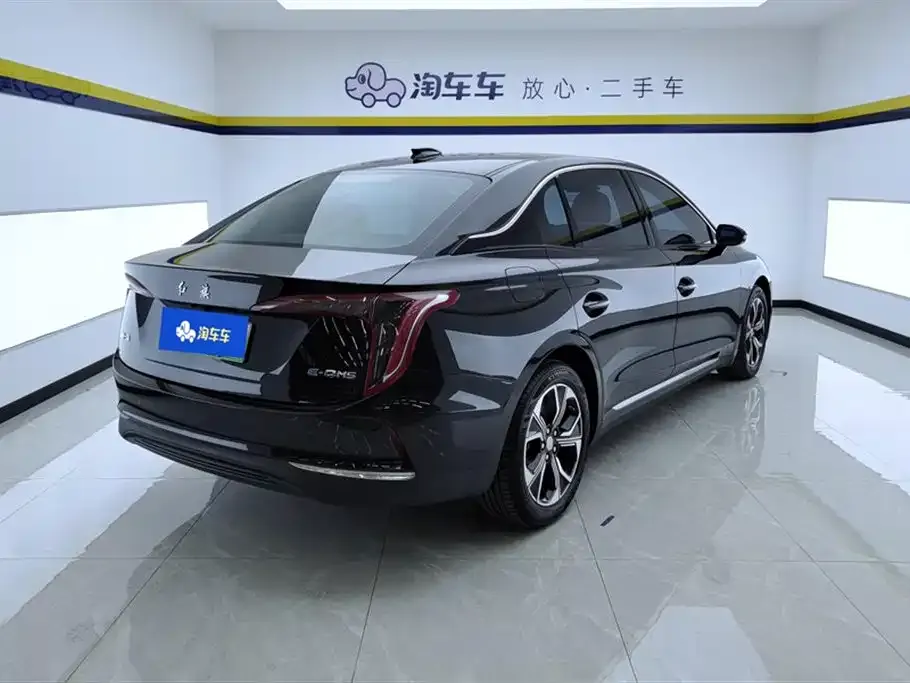 Hongqi E-QM5 — фото 3