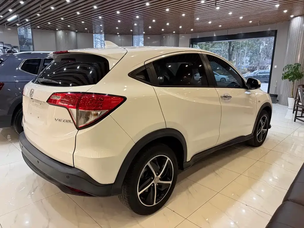 Honda Vezel — фото 6