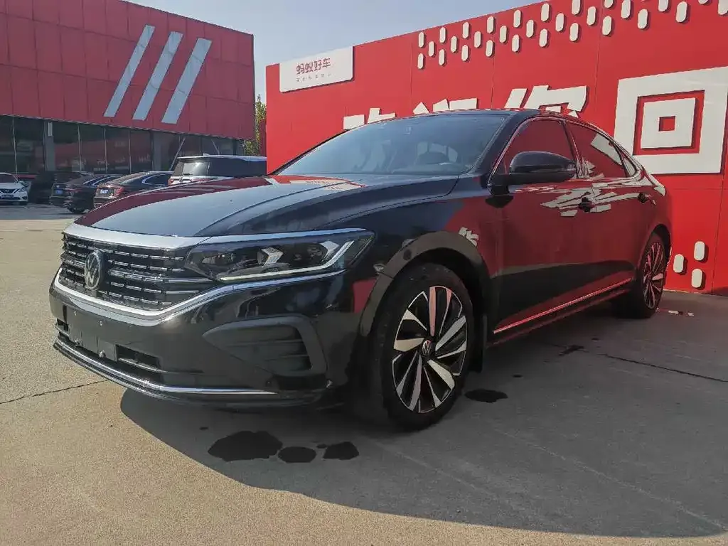 Volkswagen Passat — фото 1