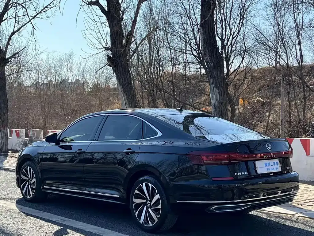 Volkswagen Passat — фото 9